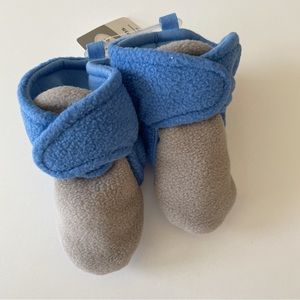 NWT Soft Soles Baby Boots Shoes 12-18 months Adjustable Closure Non-skid